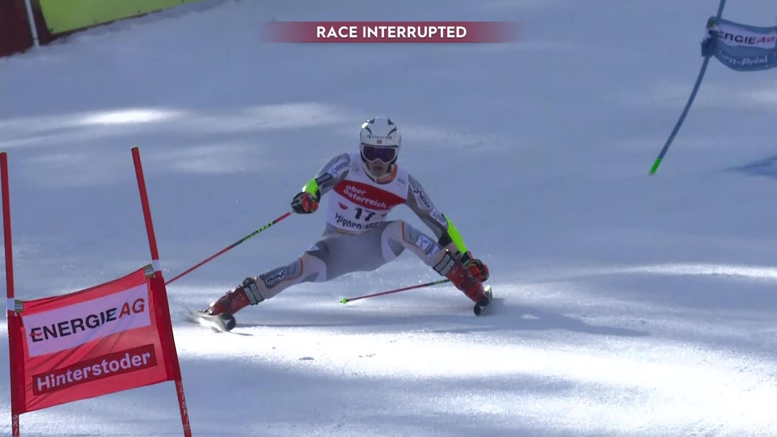 Alpine skiing video 'Oooh!' Lucas Braathen suffers nasty crash on