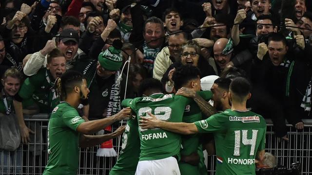 D'une très belle tête, Kolodziejczak remet les Verts dans le match juste avant la pause D'une très belle tête, Kolodziejczak remet les Verts dans le match juste avant la pause