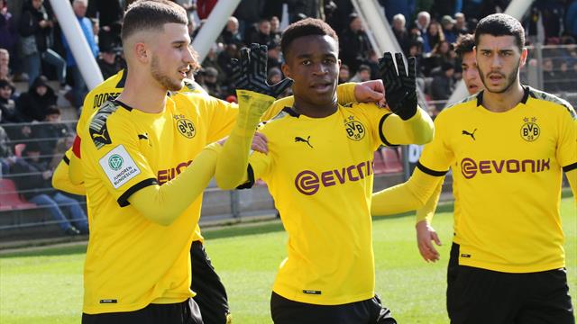 Puștiul de 15 ani care face senzație la Dortmund. A fost acuzat de falsificarea vârstei