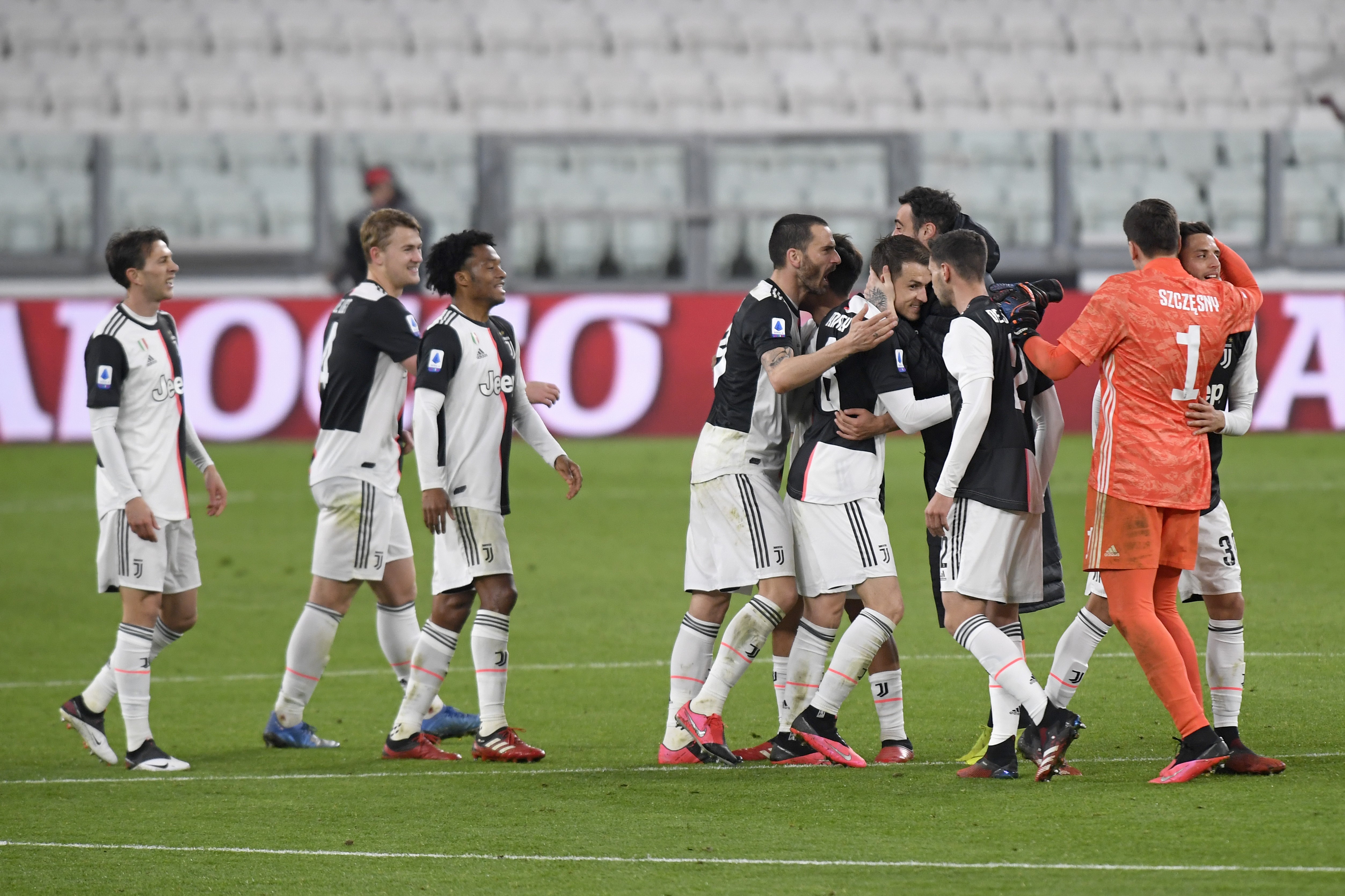 Juventus players celebrate after winning the Serie A match between Juventus and FC Internazionale at Allianz Stadium played behind closed doors after rules to limit the spread of Covid-19 have been put in place on March 8, 2020 in Turin, Italy.