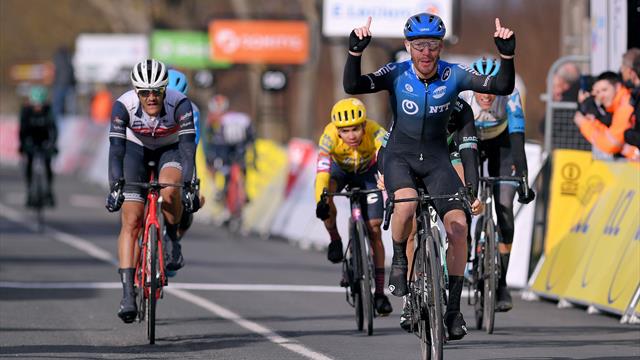 Nouvelle journée de folie : Quintana et Alaphilippe perdent tout, Nizzolo lève les bras