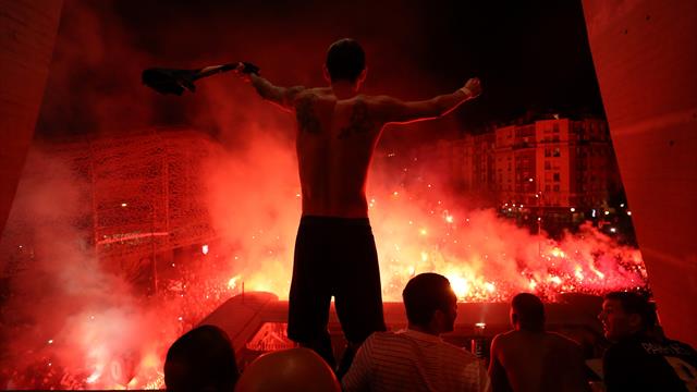 Di Maria en feu, supporters en délire : la célébration incandescente des Parisiens Di Maria en feu, supporters en délire : la célébration incandescente des Parisiens