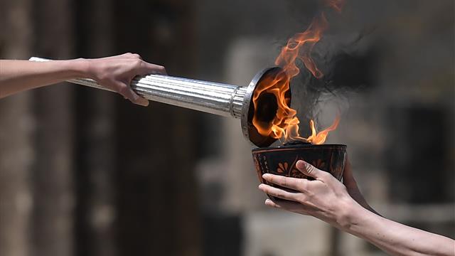 Malgré les incertitudes, la flamme olympique est arrivée au Japon