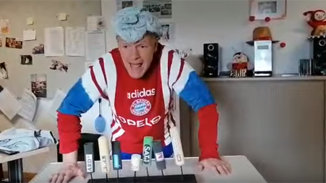 Trapattoni-Parodie ruft zum Zuhausebleiben auf: "Dumm wie eine Flasche leer"
