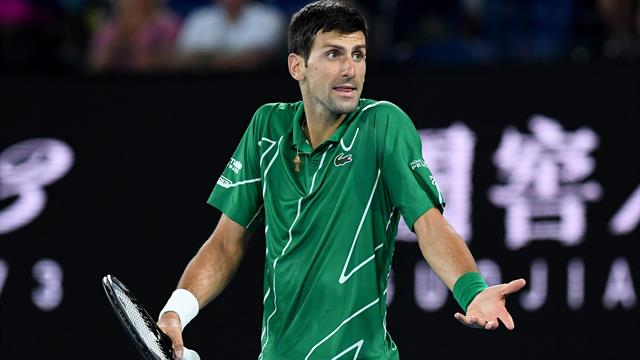 Novak Djokovic, apărat de un compatriot după ce a fost pus la zid de colegii de circuit