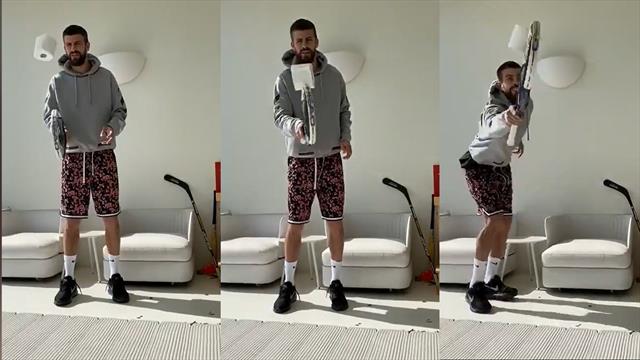 Piqué lo borda con el reto del tenis y Shakira alucina con él: "eres un genio" Piqué lo borda con el reto del tenis y Shakira alucina con él: "eres un genio"