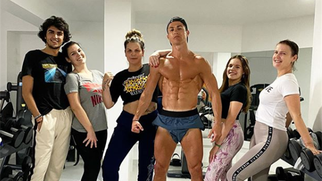 Ronaldo trotzt der Corona-Krise: Juve-Star zeigt sein Quarantäne-Sixpack