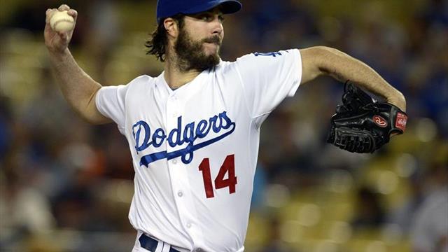 Dan Haren, el último deportista que busca ayudar a los más necesitados