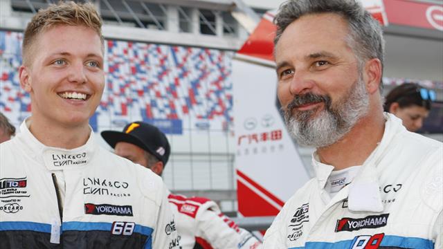 L’équipe familiale par excellence ? Ehrlacher et l’oncle Yvan associés en WTCR