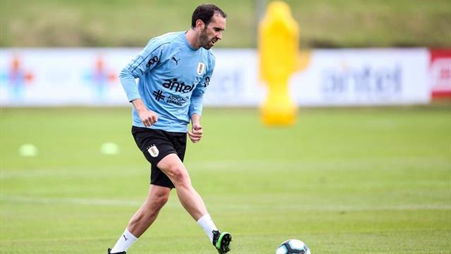 Godín llega a Montevideo y pide a los uruguayos que cumplan con la cuarentena