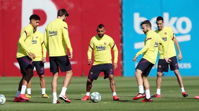 Rondos are back as Barca return to group trainings Rondos are back as Barca return to group trainings