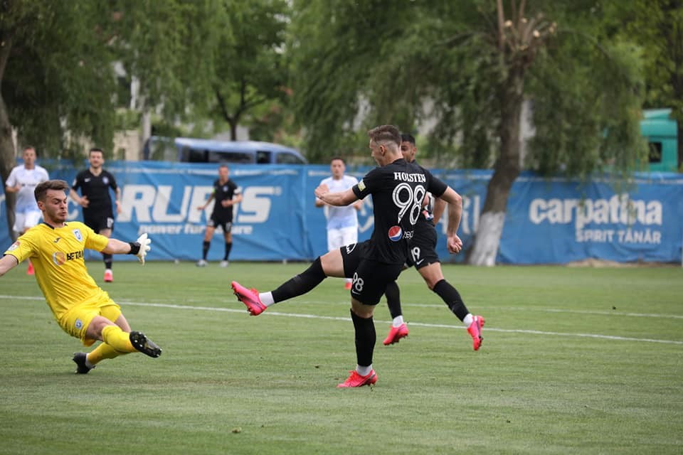 Louis Munteanu marchează în Craiova - Viitorul 0-3