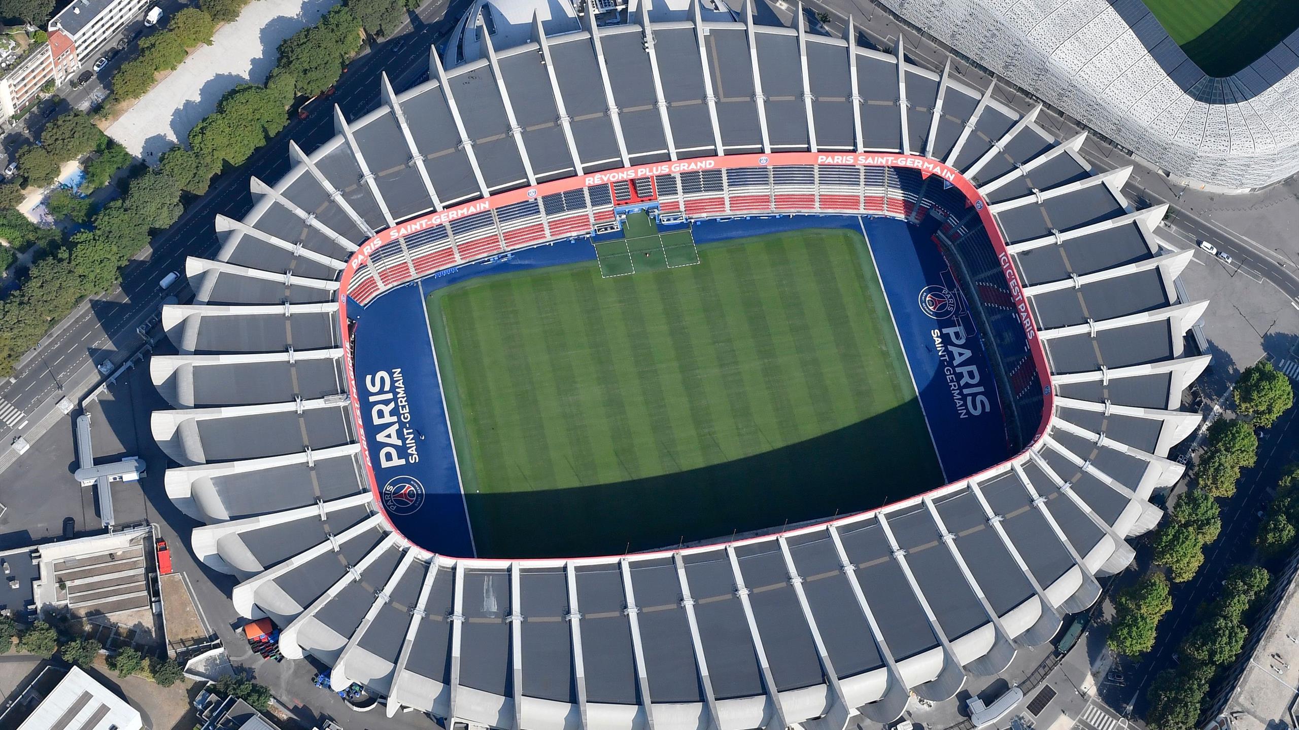 Vente Parc des Princes au PSG : Les alliés d'Anne Hidalgo, maire de