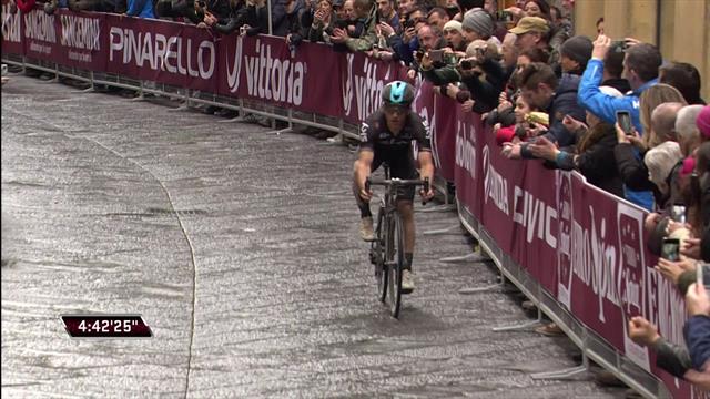 Se cumplen tres años de la épica victoria de Kwiatkowski en la Strade Bianche Se cumplen tres años de la épica victoria de Kwiatkowski en la Strade Bianche