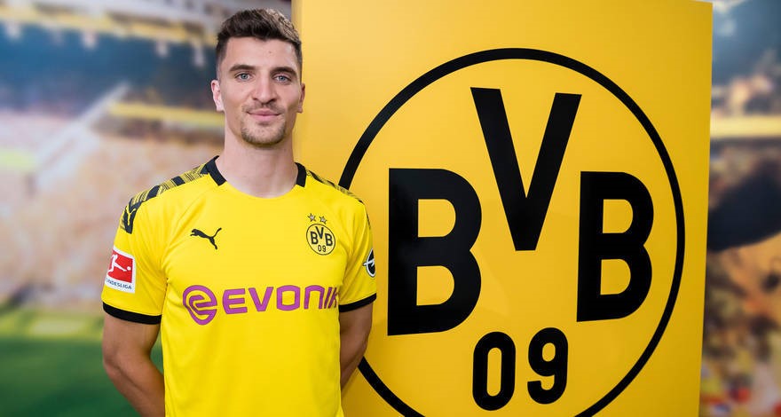 Thomas Meunier avec le maillot du Borussia Dortmund