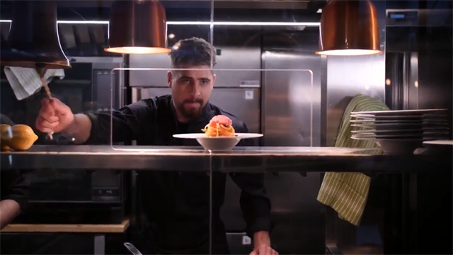 Giro 2020: El lado 'cocinillas' de Sagan para demostrar su pasión por Italia Giro 2020: El lado 'cocinillas' de Sagan para demostrar su pasión por Italia