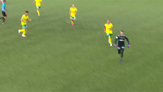 WATCH - Goalkeeper curls home beautiful free-kick in Norway WATCH - Goalkeeper curls home beautiful free-kick in Norway