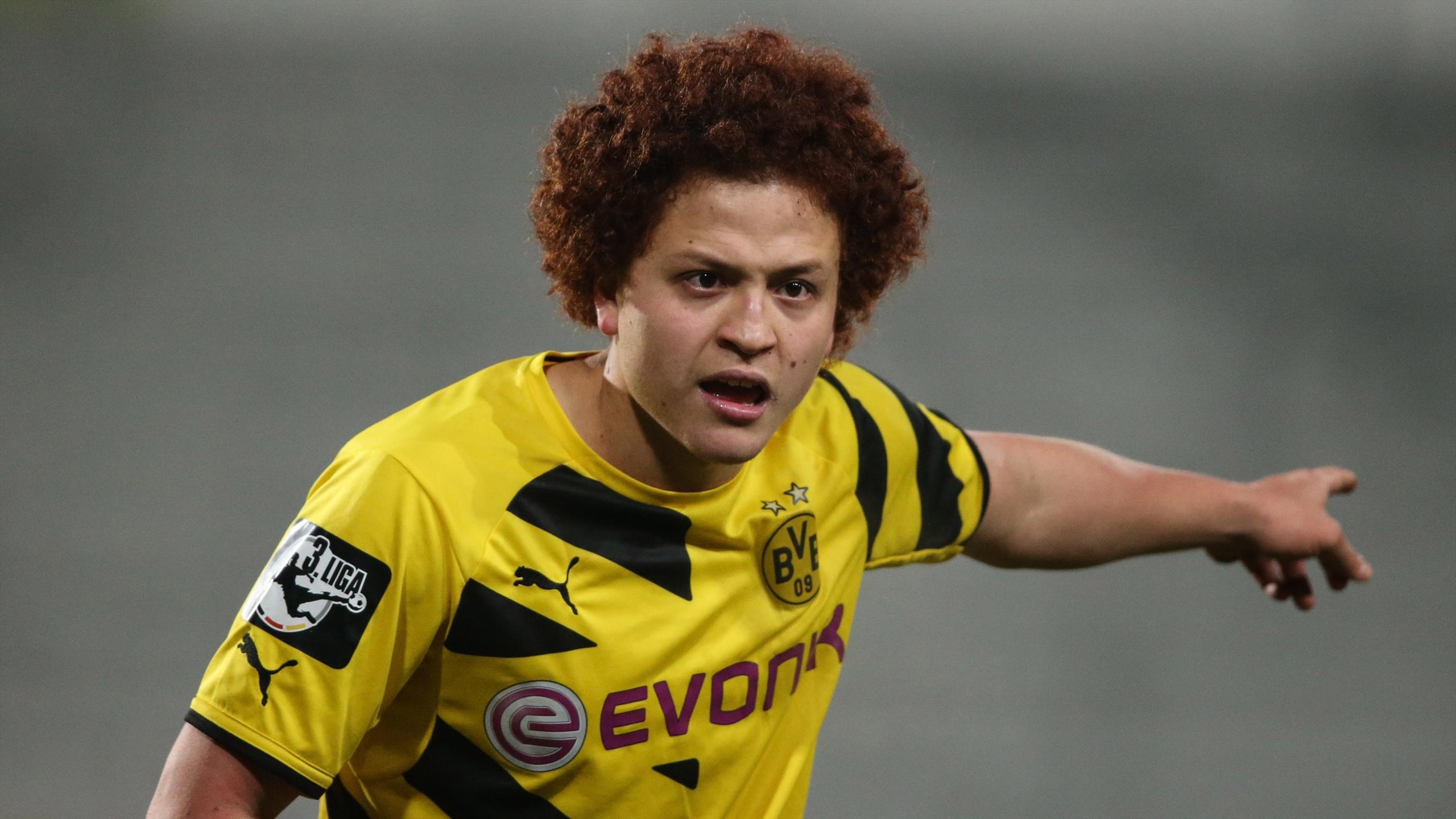 Borussia Dortmund: Mustafa Amini kritisiert Stimmung beim BVB - Eurosport 