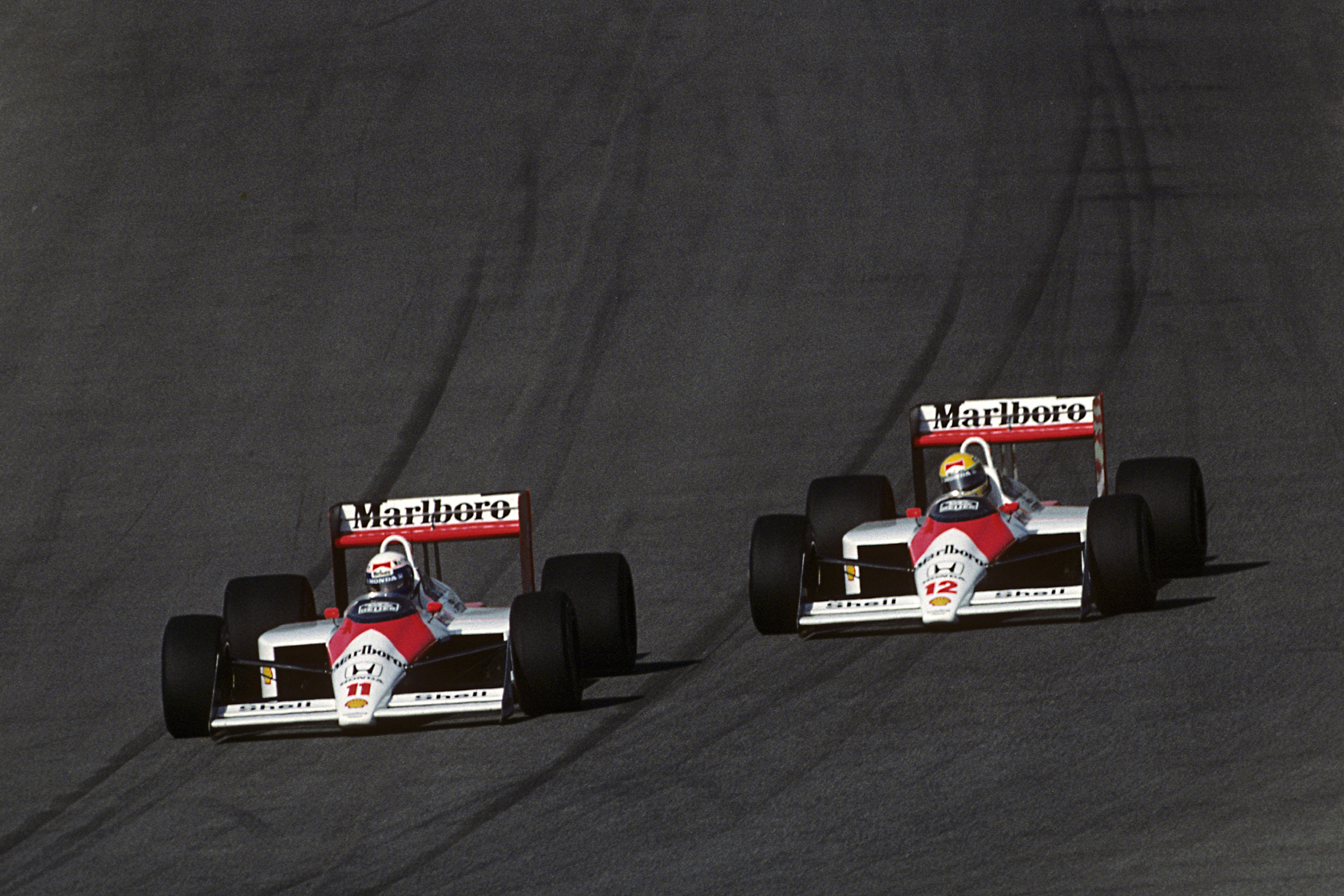 Alain Prost et Ayrton Senna à la lutte