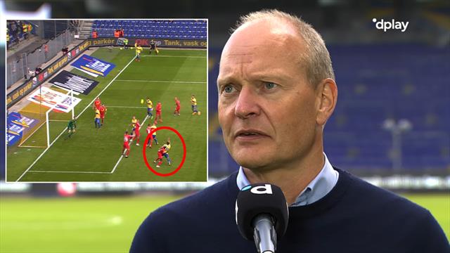Niels Frederiksen uforstående over manglende straffespark efter VAR-gennemgang Niels Frederiksen uforstående over manglende straffespark efter VAR-gennemgang