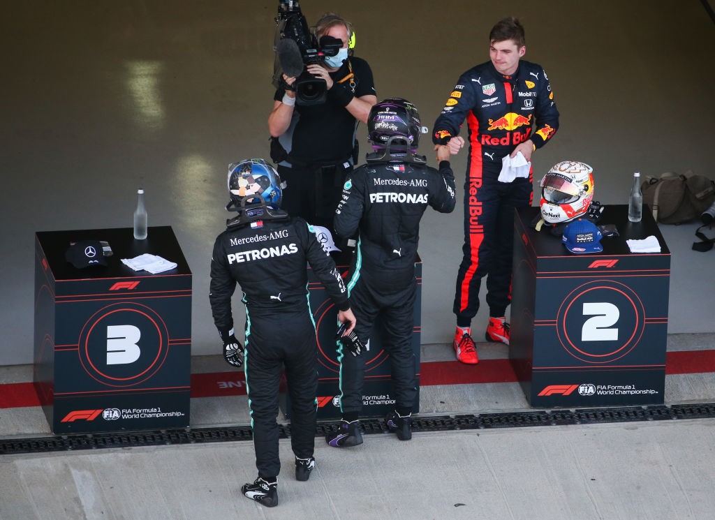 Max Verstappen (Red Bull) et Lewis Hamilton (Mercedes) au Grand Prix de Russie 2020