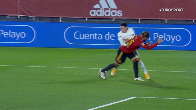Arrogant forsvarsspil af Ramos går viralt: Se den fantastiske tackling her Arrogant forsvarsspil af Ramos går viralt: Se den fantastiske tackling her
