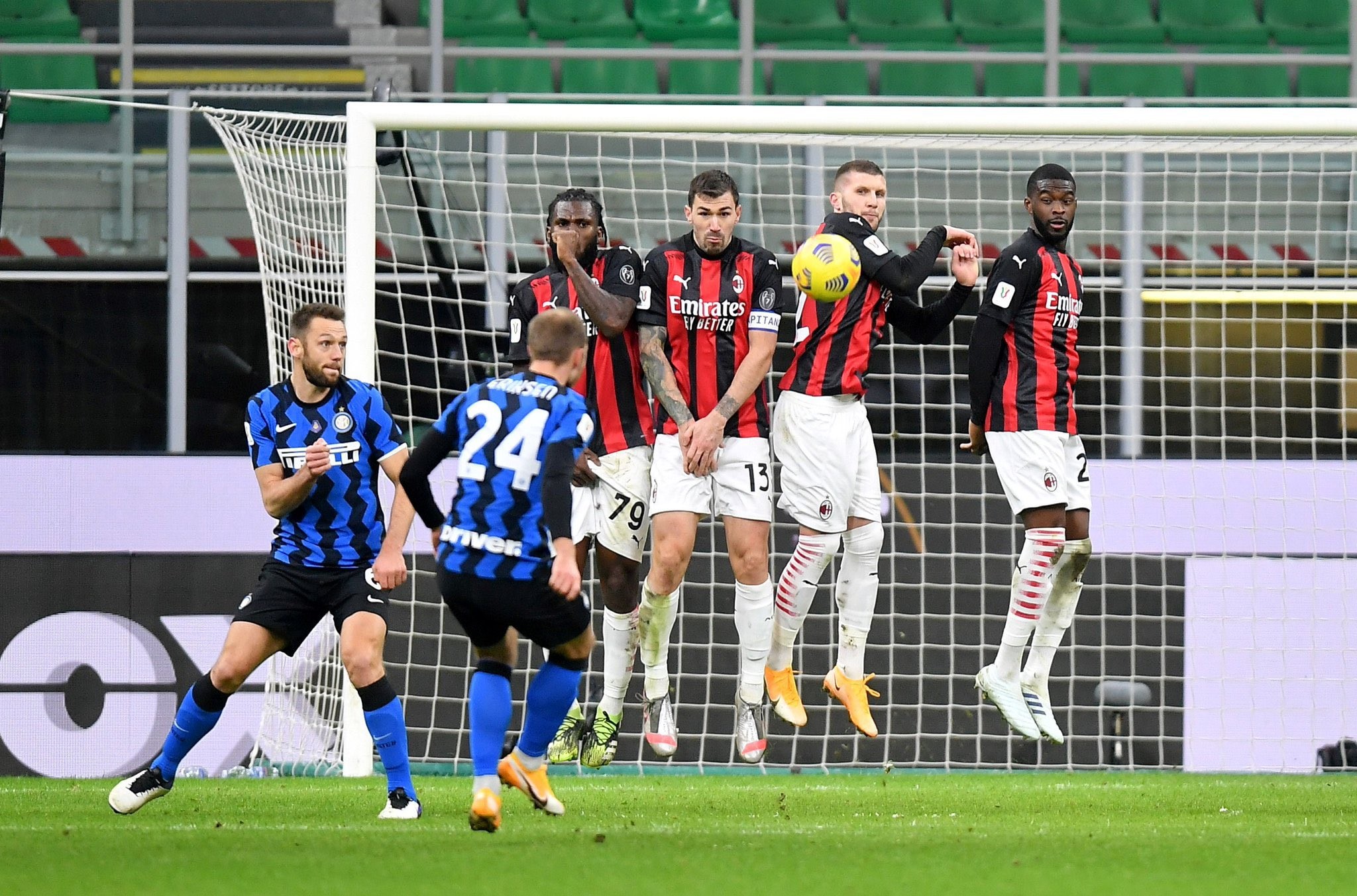 Cupa Italiei | Milan, eliminată dramatic de Inter în minutul 90+8!