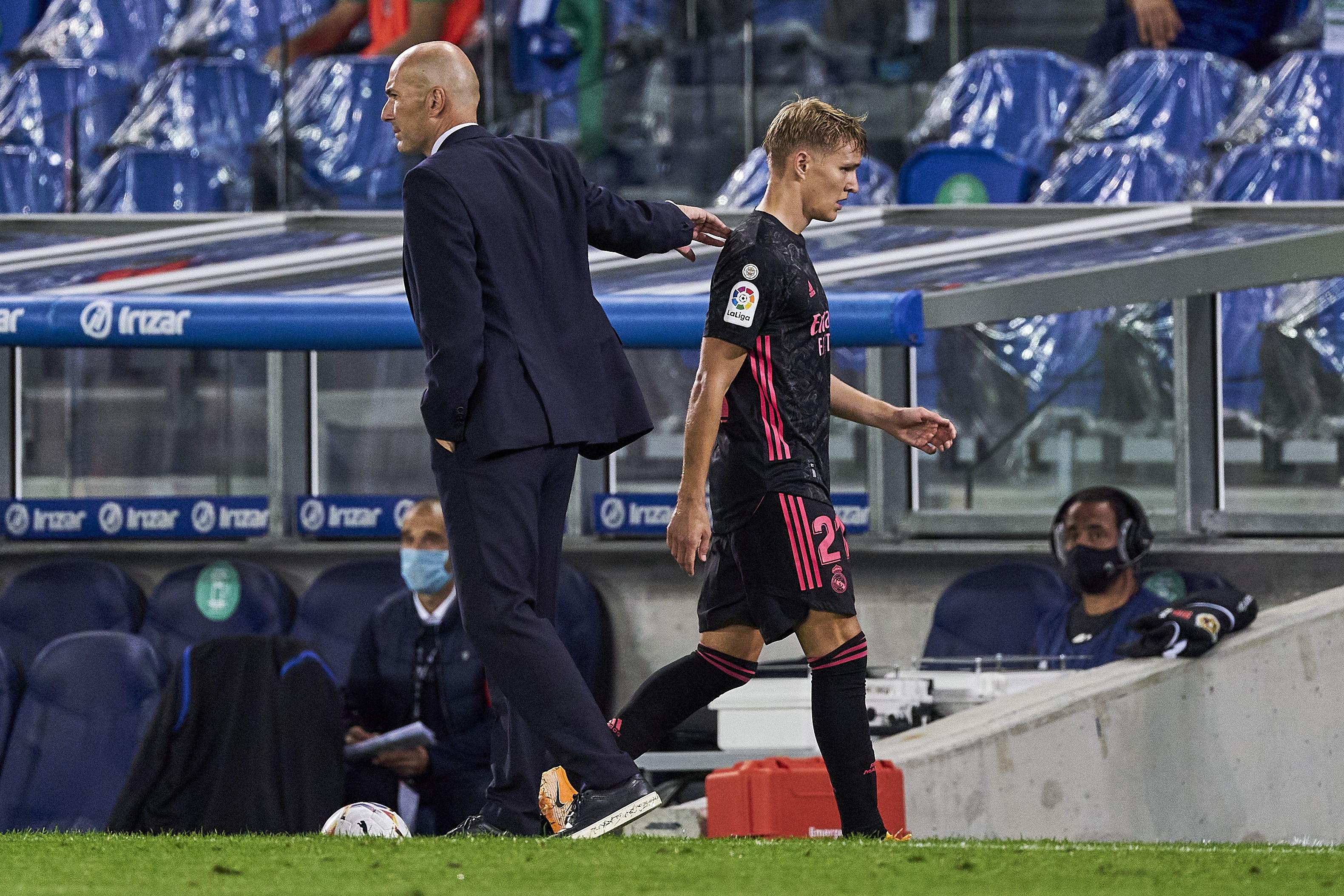 Zidane y Odegaard, en un partido del Real Madrid