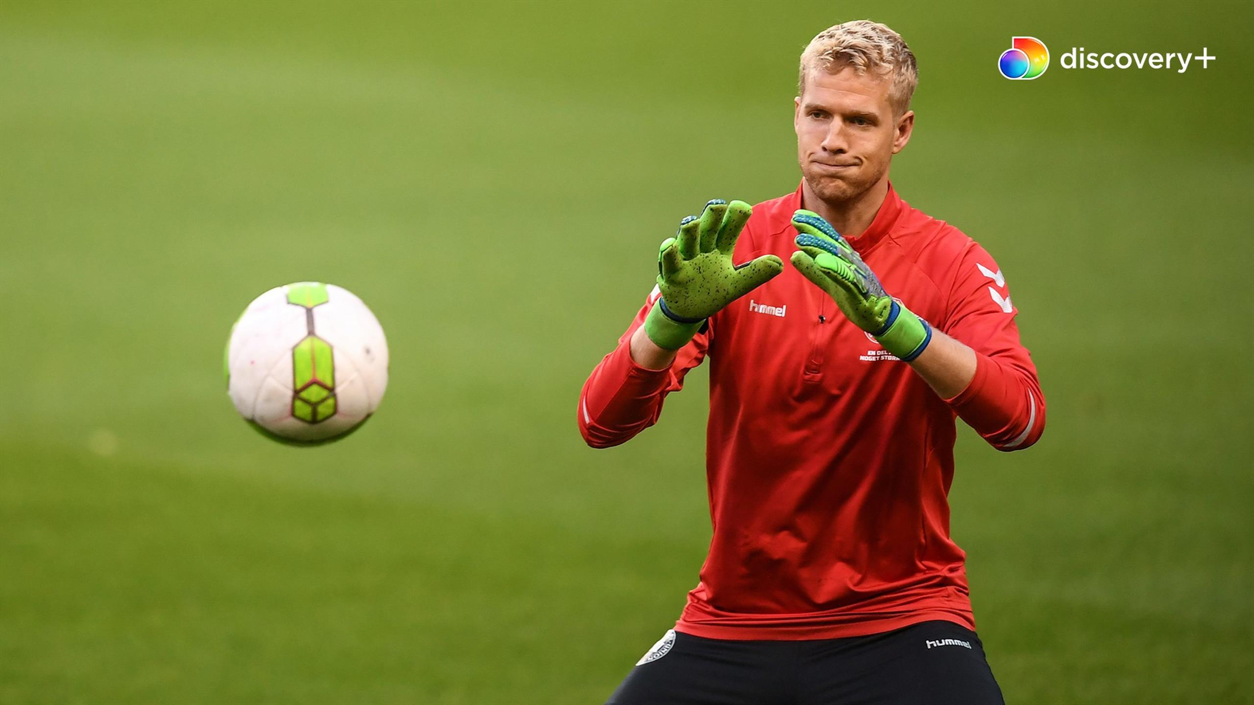 Jonas Roessel Officielt: Jonas Lössl vender hjem til 3F Superligaen - Eurosport