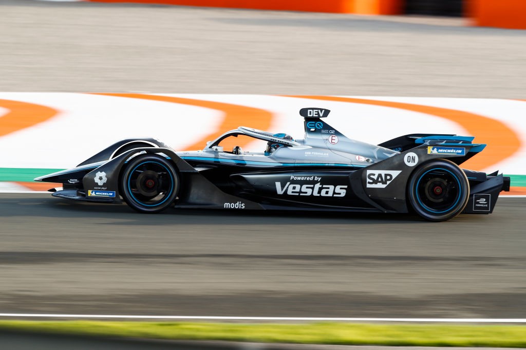 17 DE VRIES Nyck (NLD), Mercedes-Benz EQ Formula E Team, Mercedes-Benz EQ Silver Arrow 02, action during the ABB Formula E Championship official pre-season test at Circuit Ricardo Tormo in Valencia on November 28, 29 and December 1 in Spain. (