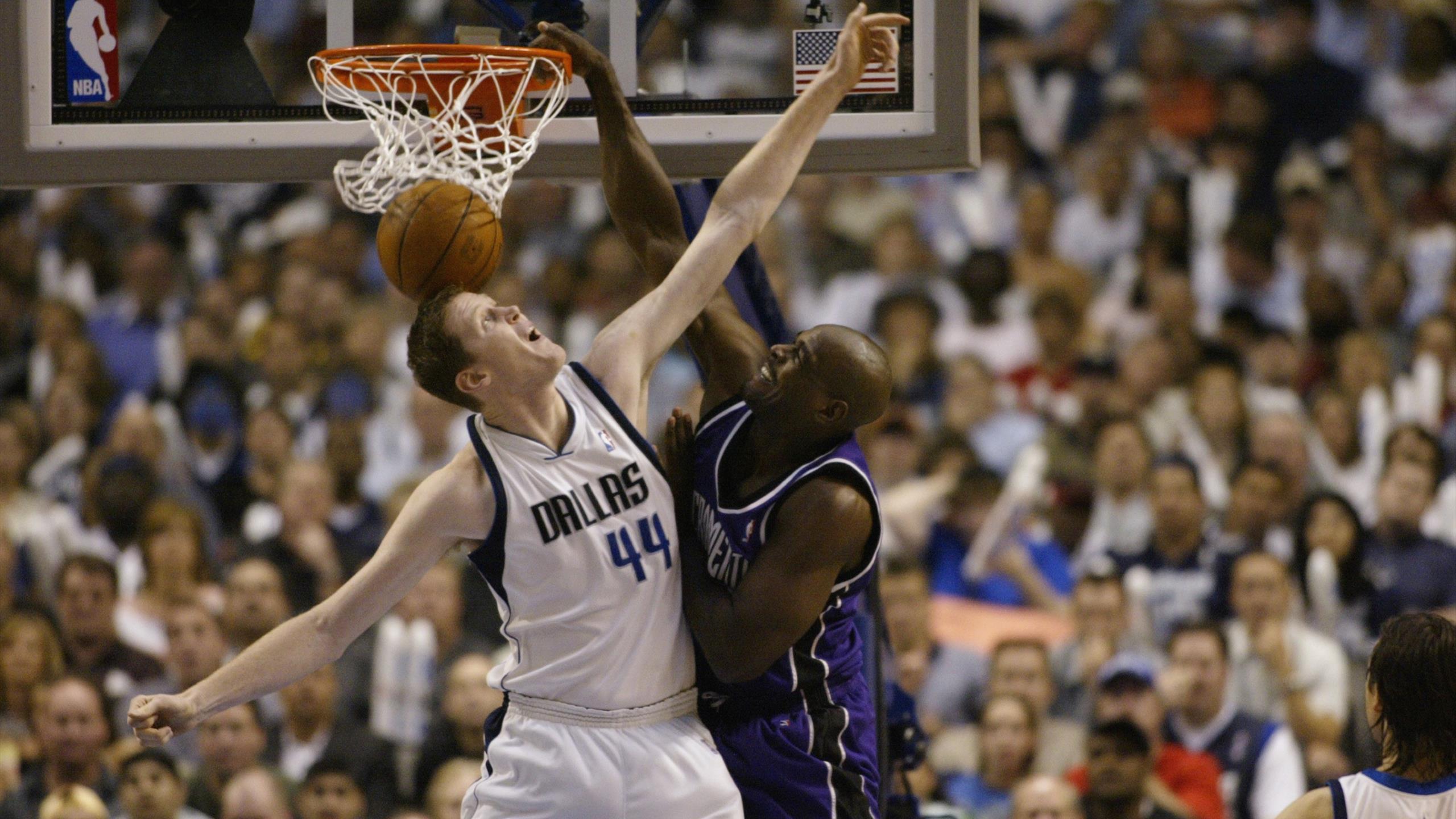 Shawn Bradley, l'expivot de Dallas, paralysé après un accident de vélo