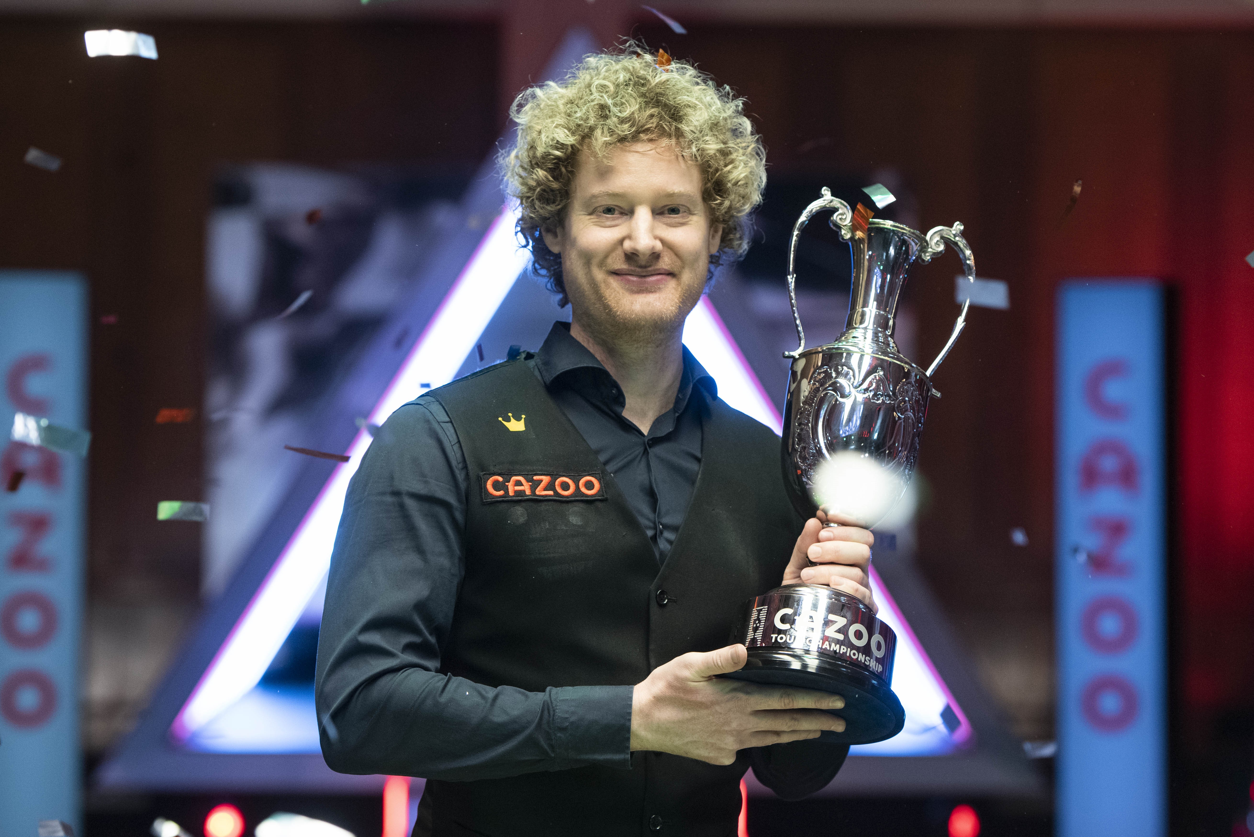 Neil Robertson with the trophy