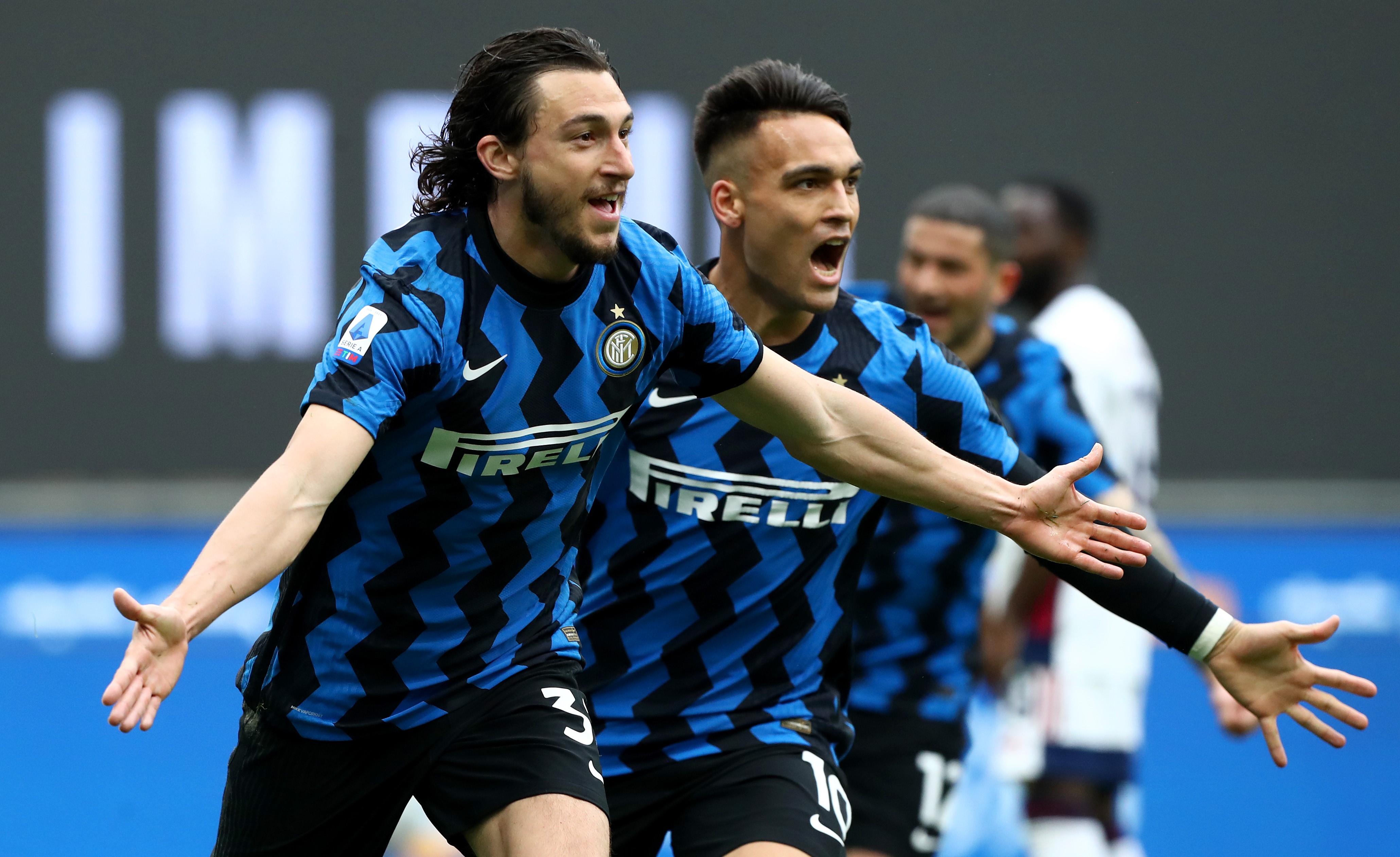 Matteo Darmian esulta dopo il gol contro il Cagliari, Inter-Cagliari, Serie A 2020-21, Getty Images