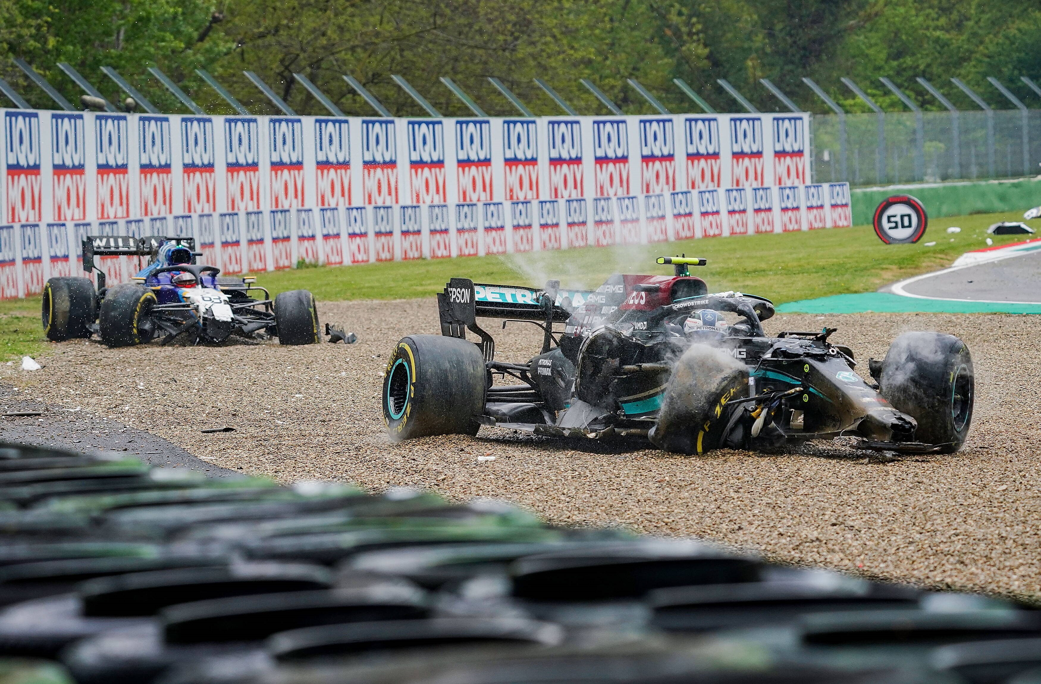 Valtteri Bottas ve Goerge Russell 