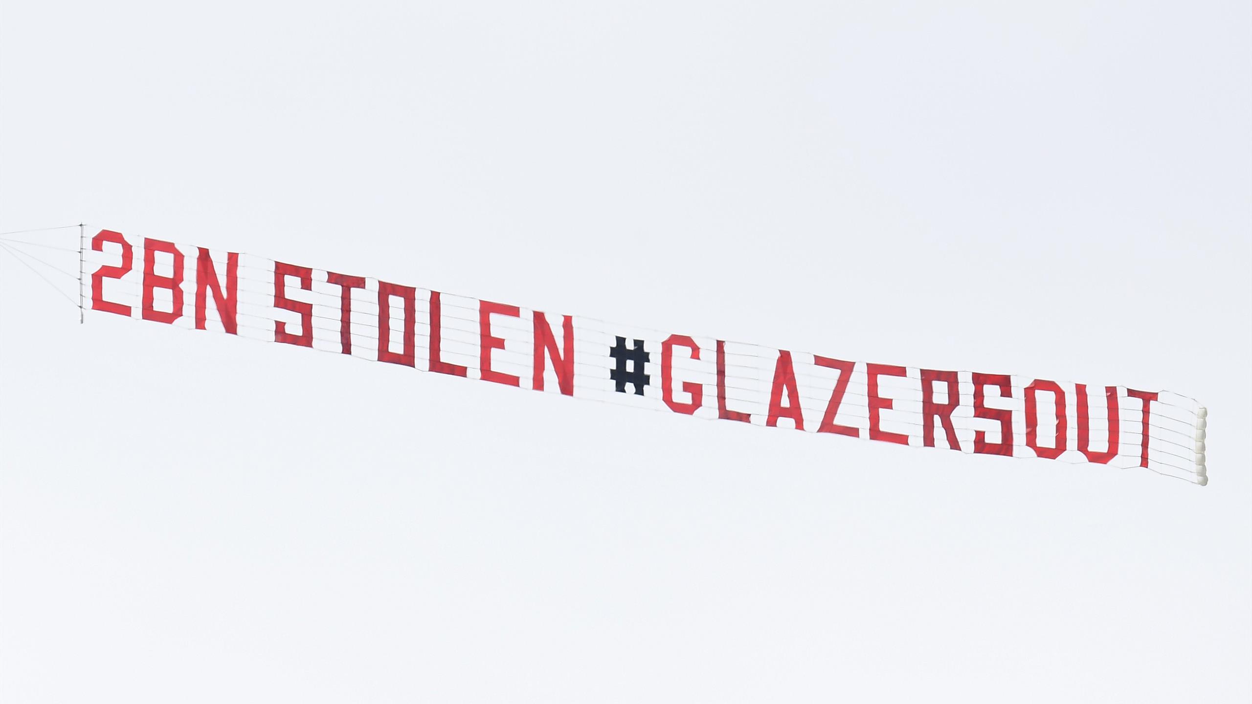 'Glazers Out' - United fans fly plane ahead of Leeds clash as protests against owners intensify
