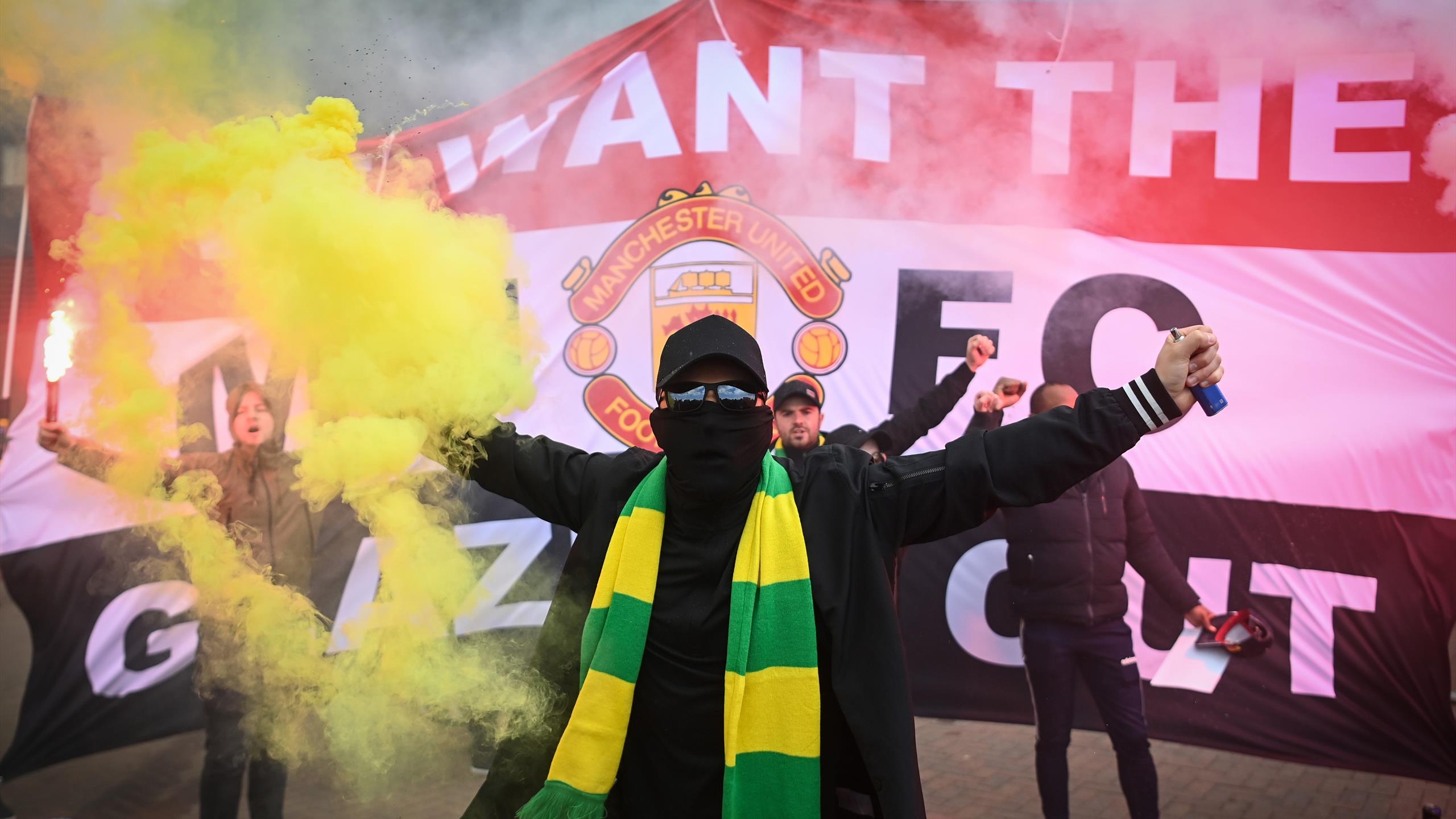 Listen: Thierry Henry and Man Utd fans send out same message to Kroenkes and Glazers - The Warm-Up