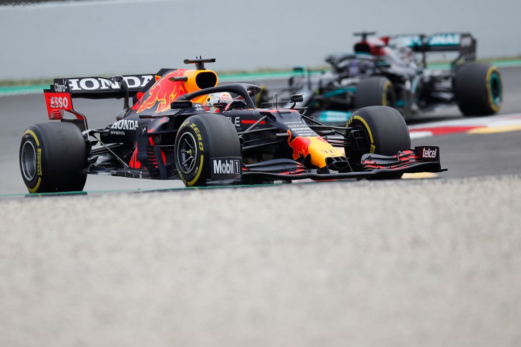 Max Verstappen (Red Bull) et Lewis Hamilton (Mercedes) au Grand Prix d'Espagne 2021