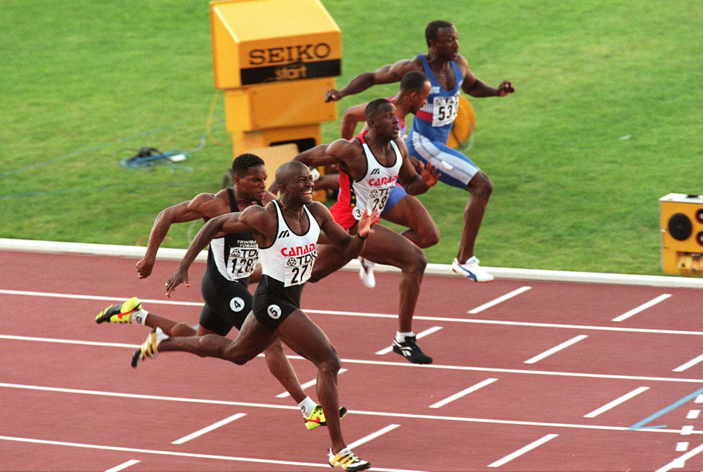 Donovan Bailey décroche le titre mondial, devant Surin, Christie est loin