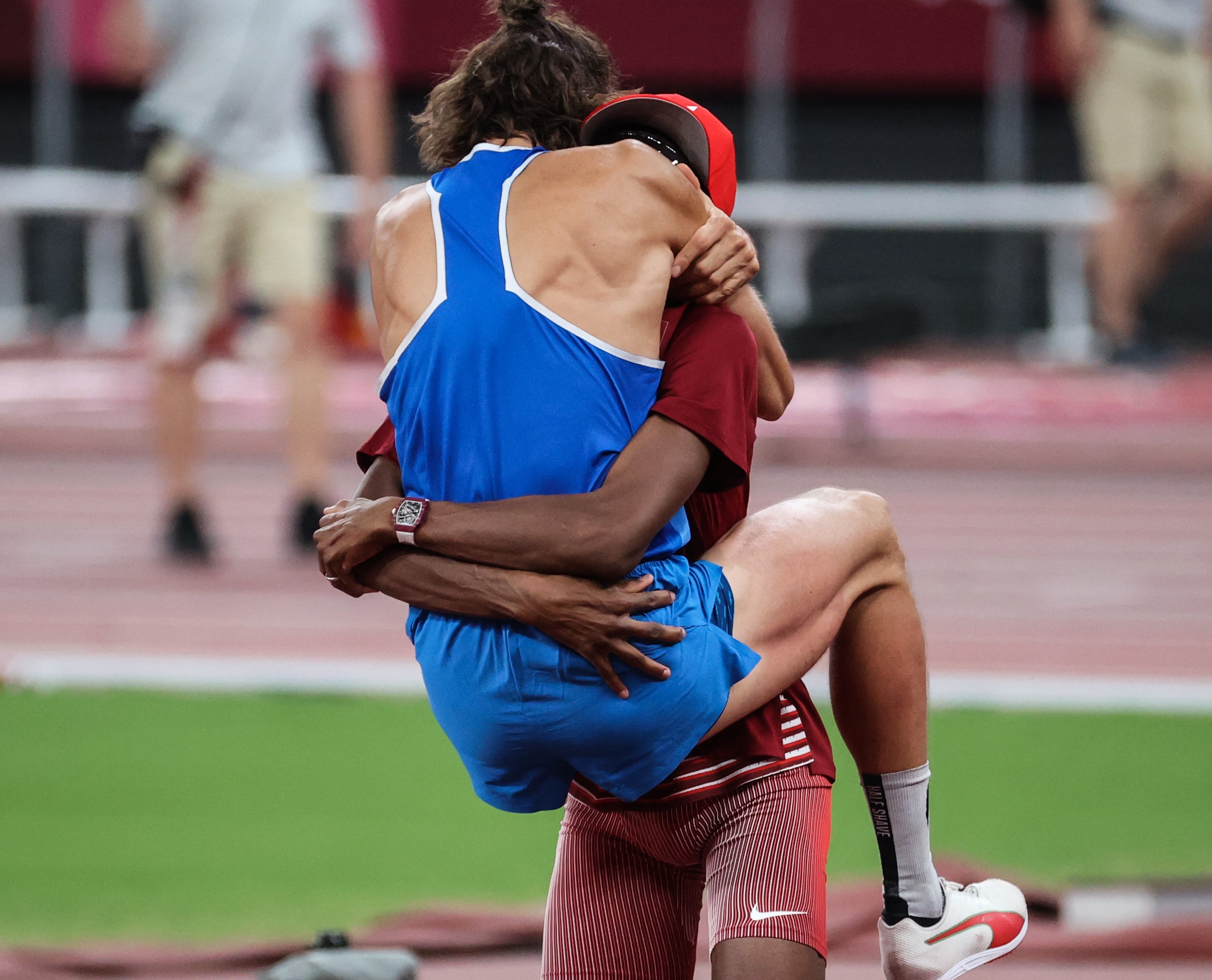 Gianmarco Tamberi és Mutaz Essa Barshim Tokióban