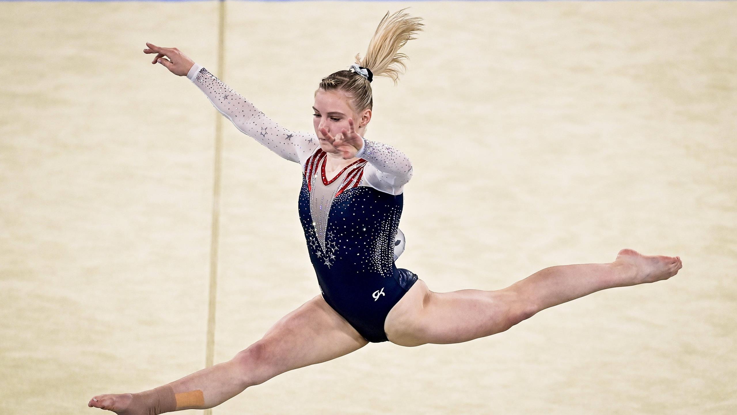 Olympia 2021 Simone Biles Fliegt In Der Mehrkampf Quali Beim Bodenturnen Von Matte Allgemeines Turnen Video Eurosport 