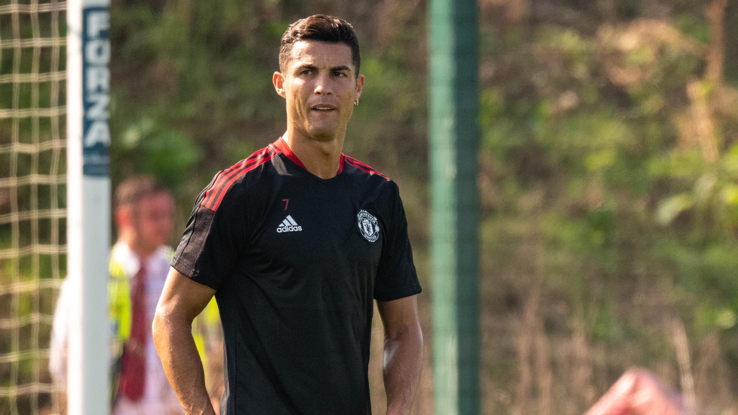 Cristiano Ronaldo's Champions League debut for Man Utd: When it is and how  to watch