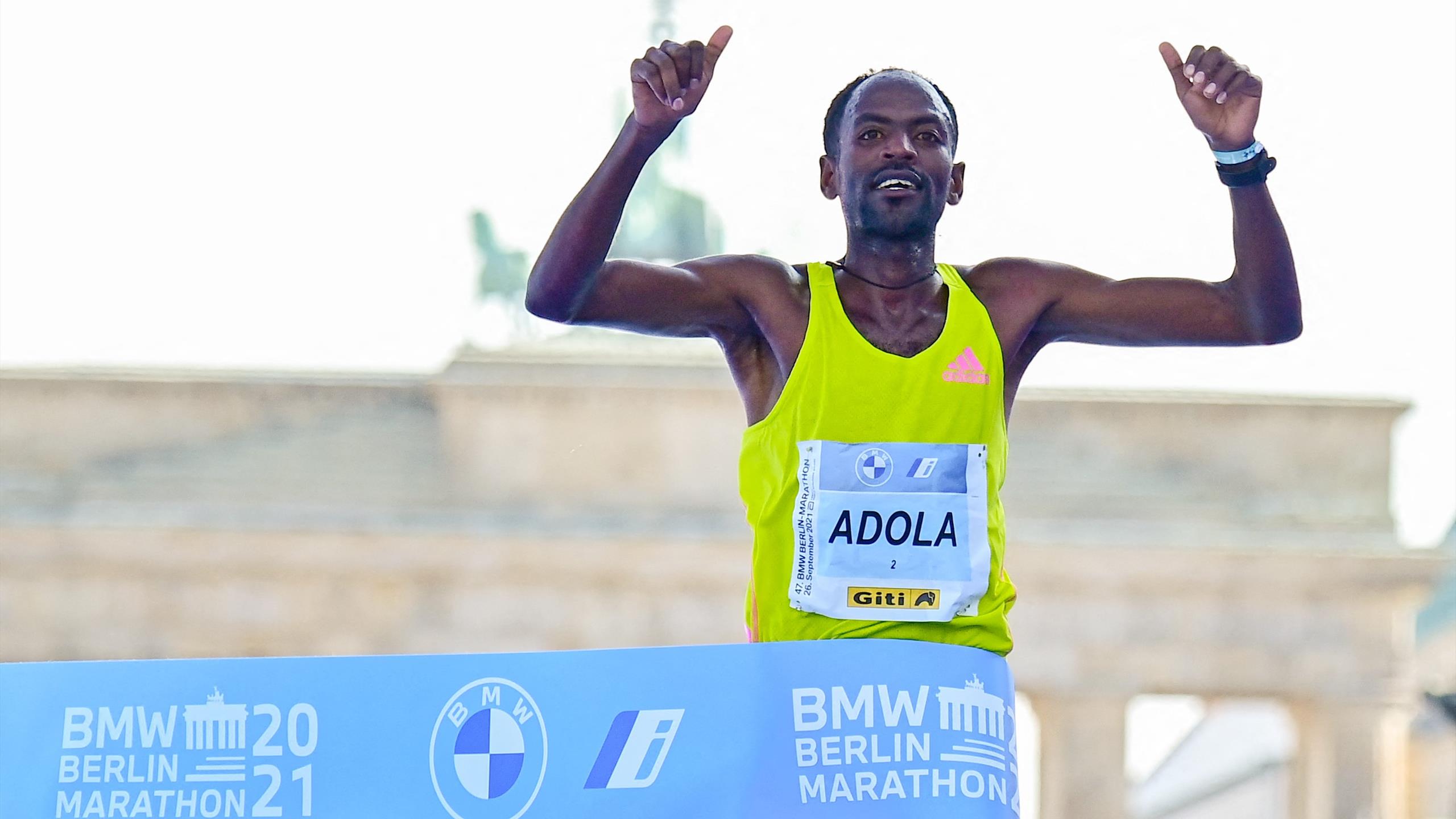 Berlin marathon. Марафон 2004 году. Адола (народ). Эфиопские марафонцы. Adidas berlin 2022.