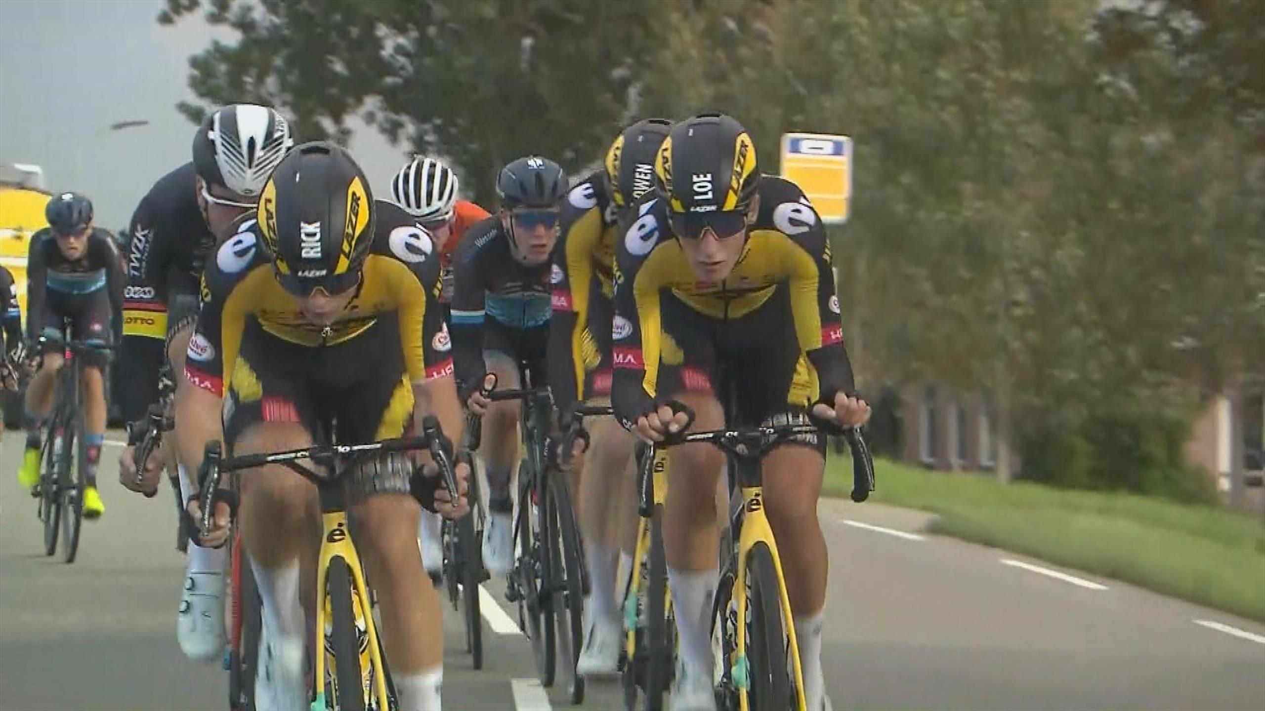 Ster van Zwolle Vermeltfoort drukt stuur