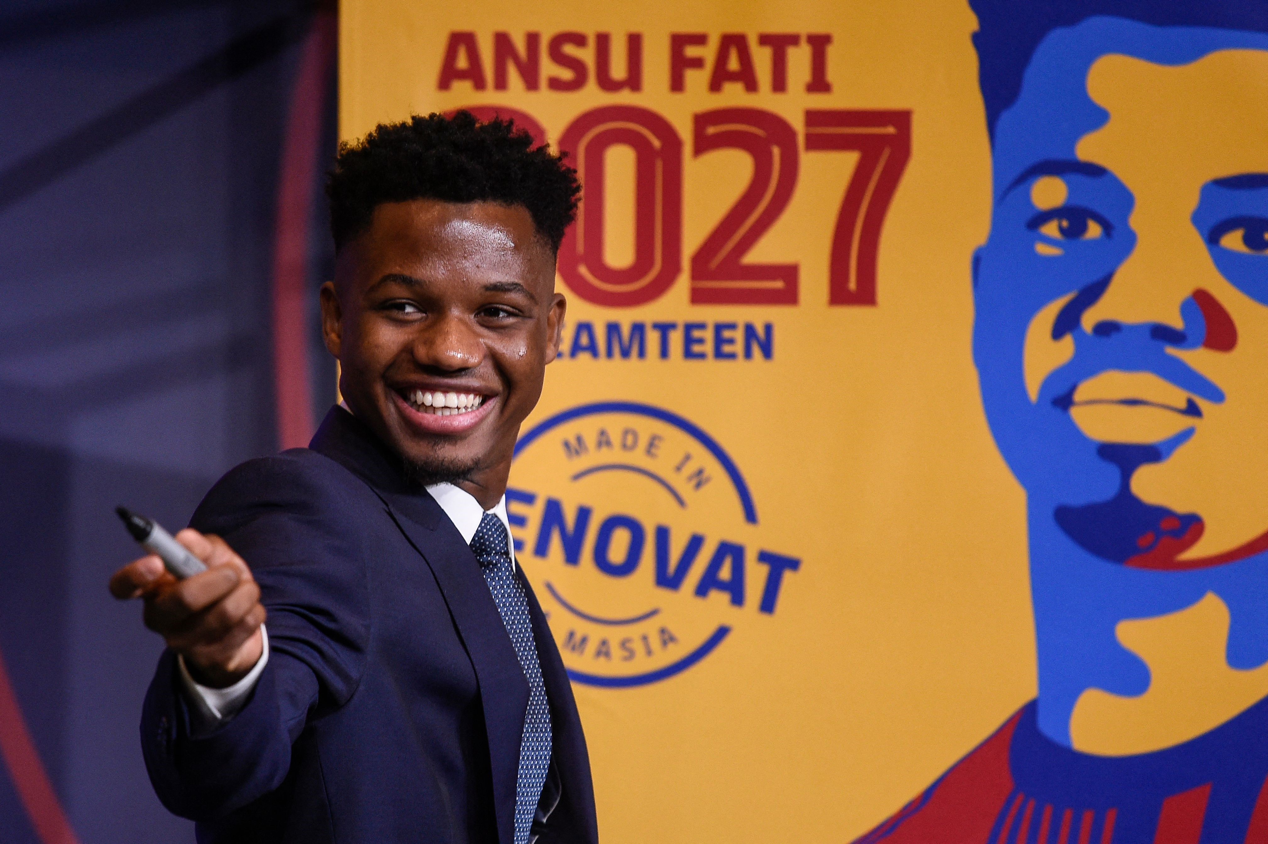 Ansu Fati, durante su acto de renovación con el FC Barcelona