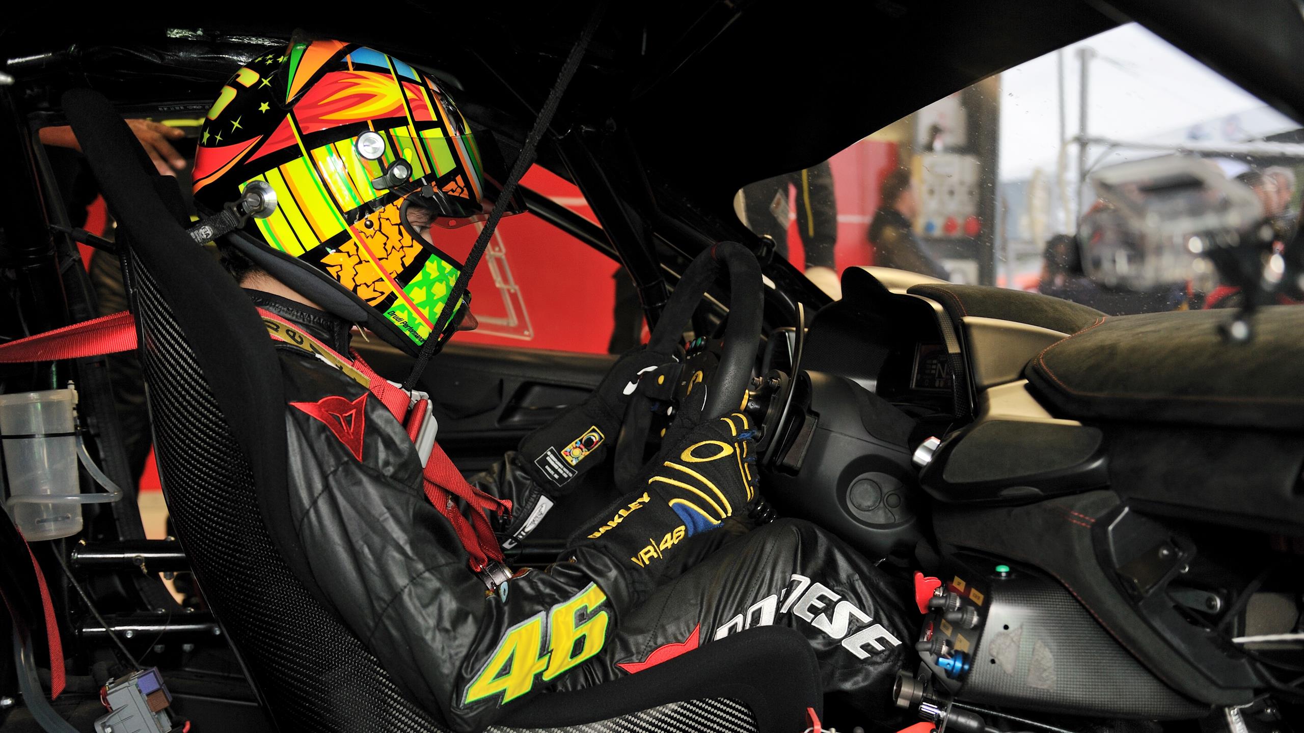 Valentino Rossi a Misano, test con la Ferrari 488 GT3. Il Dottore prepara  il futuro a 4 ruote col Cavallino Rampante - Eurosport