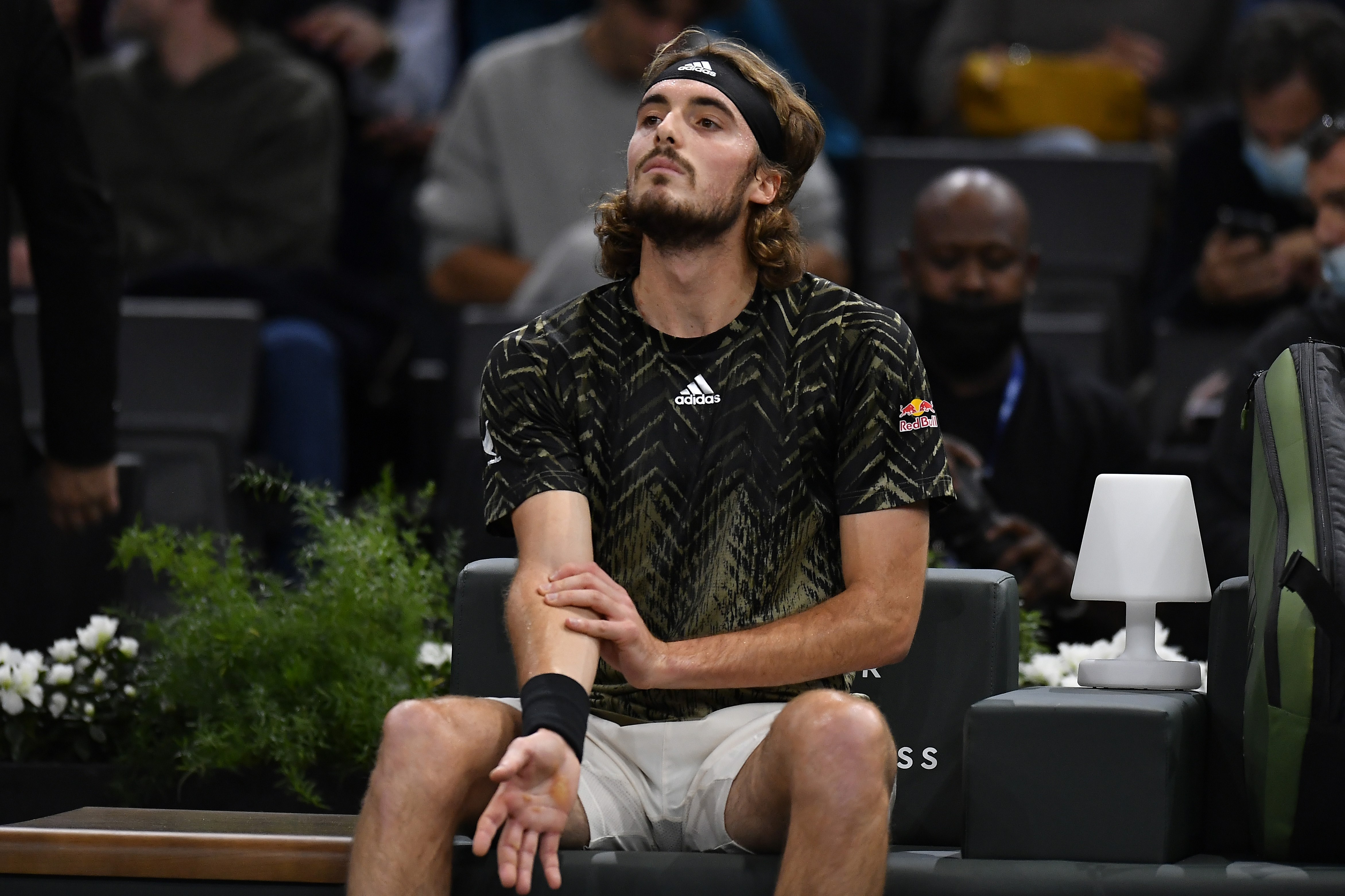 Rolex Paris Masters: Tsitsipas retires with an arm injury