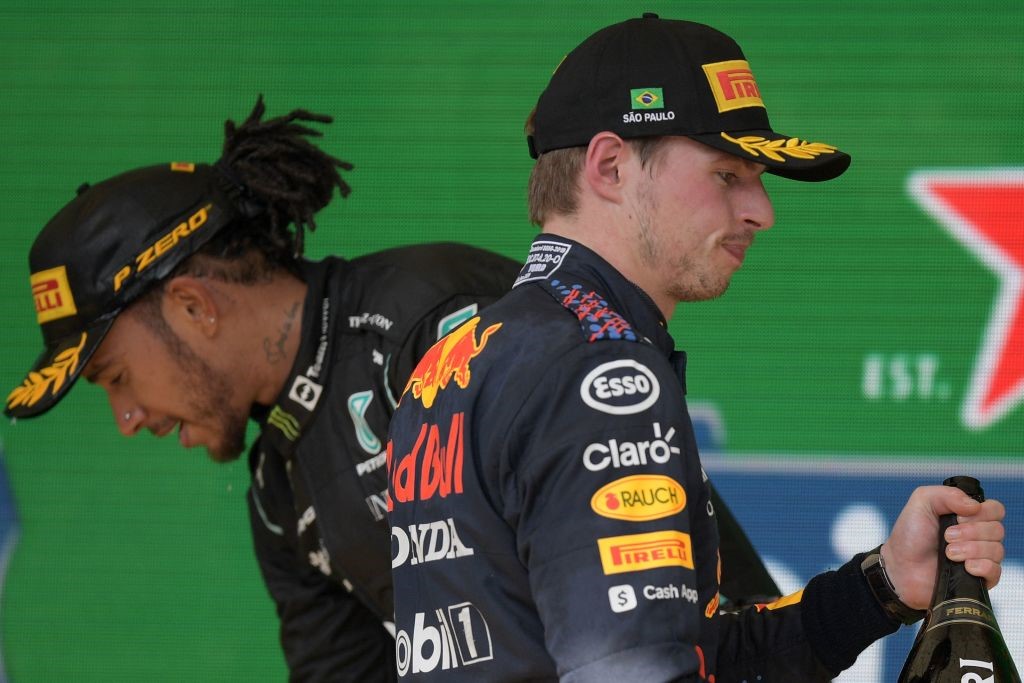 Lewis Hamilton e Max Verstappen sul podio del Gran Premio del Brasile a San Paolo - Mondiale 2021