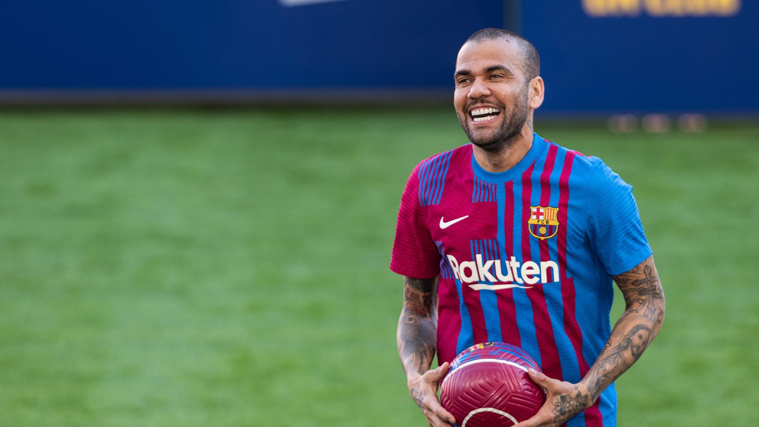 дани алвес фото. дани алвес титулы. дани алвес карьера. дани алвес фото. дани алвес карьера.