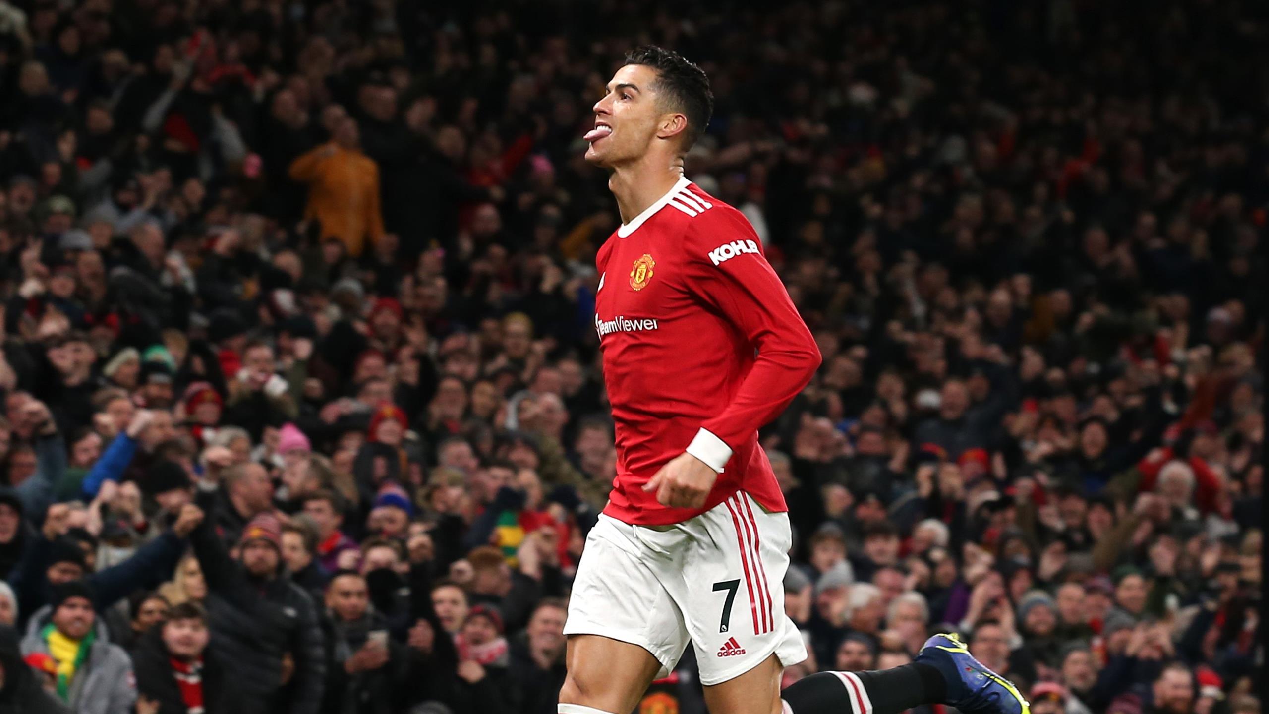 Cristiano Ronaldo of Manchester United celebrates