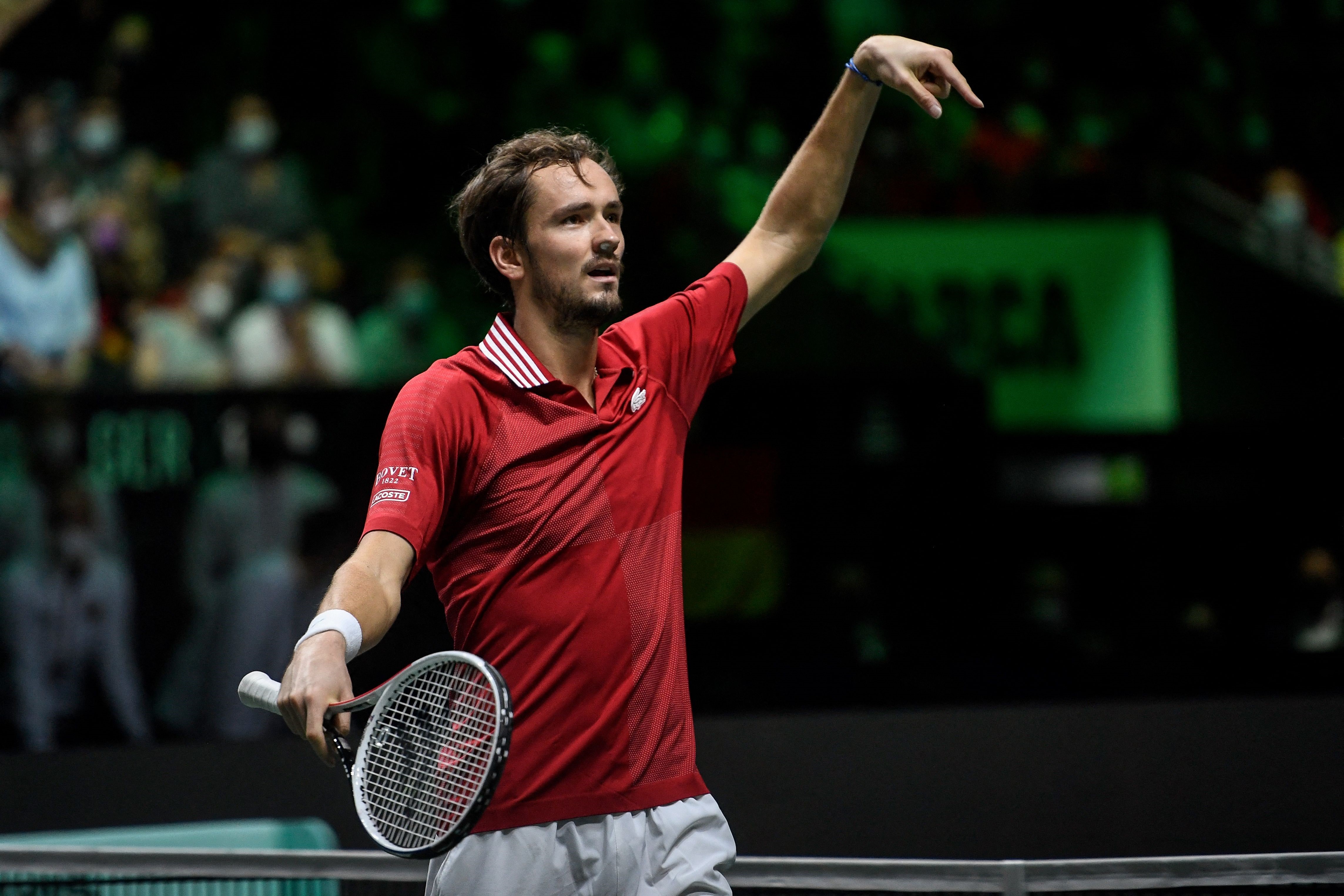 Daniil Medvedev savoure son succès contre Jan-Lennard Struff en défiant le public espagnol de la Madrid Arena